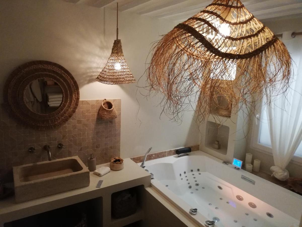 La Petite Perle, Balneo En Supplement, Le Clos Des Perles Tourtour Exterior foto